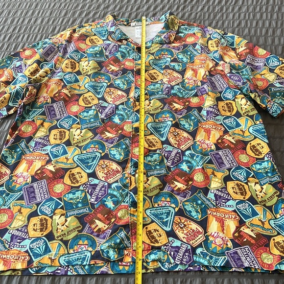 DisneyParks Disneyland Passport Collection Stamps Button Down Shirt Mens Sz XXL - Picture 15 of 16